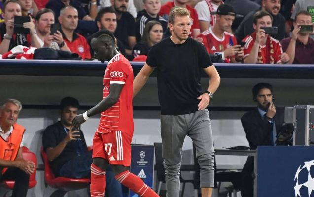 Mane Naqelsmanna futbolçuların qarşısında qışqırıb