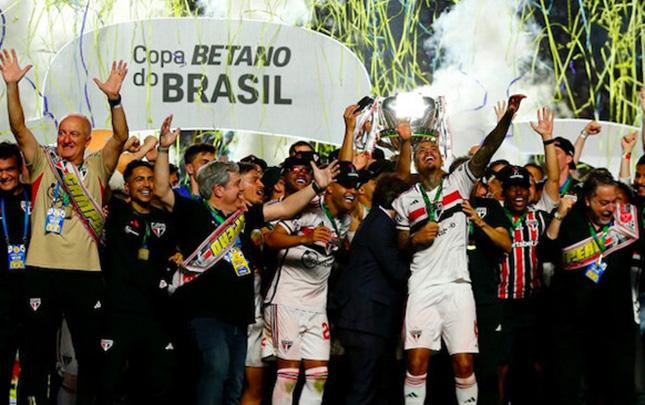 Braziliya kubokunun qalibi oldular