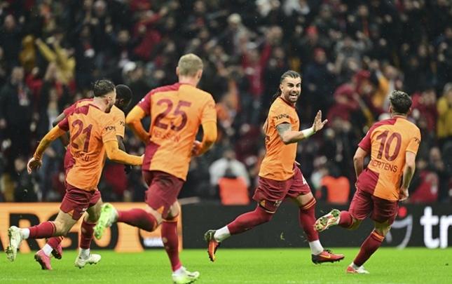 "Qalatasaray" 3 qolla qalib gəldi