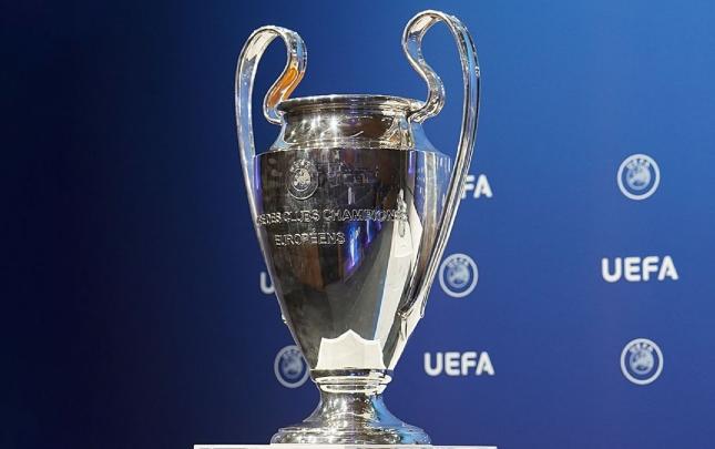 UEFA ÇL-in yeni topunu təqdim etdi - Şəkil