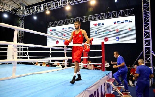 Azərbaycan boksçusu Avropa çempionatında yarımfinala vəsiqə qazandı