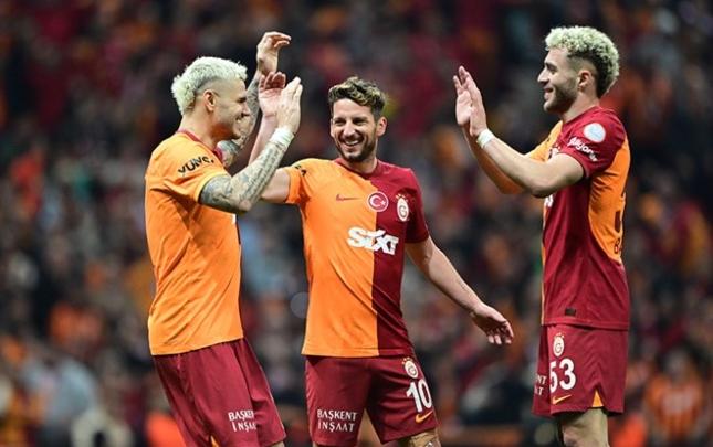 "Qalatasaray" "Sivasspor"a 6 qol vurdu