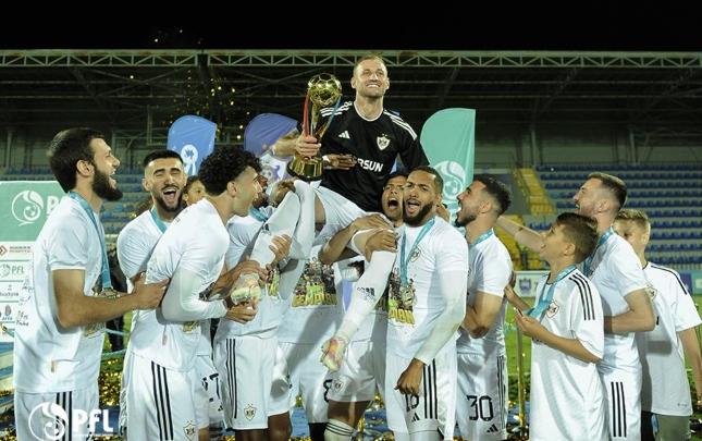"Qarabağ" kuboku qazanıb "qızıl dubl" etdi