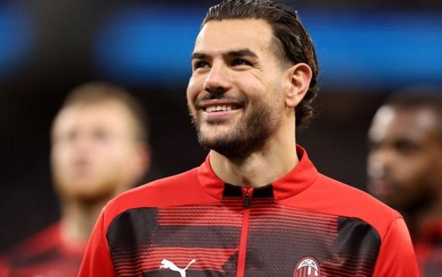 "Milan"dan Teoya yeni müqavilə