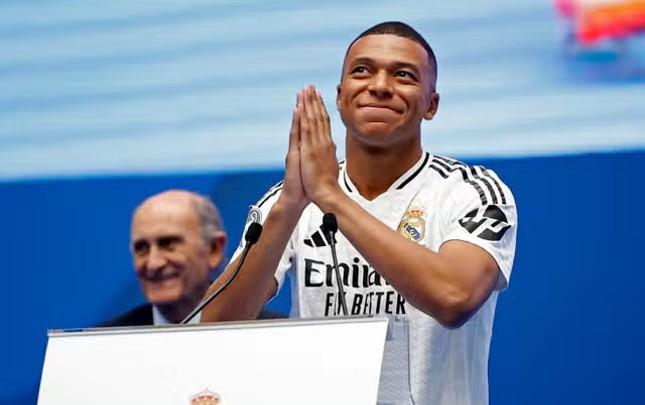 "Anamın necə ağladığını görürəm" - Mbappe