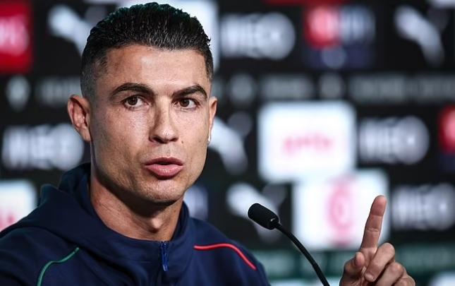 "Joze Alvalade"dən başımı dik tutaraq ayrılmaq istəyirəm" - Ronaldo