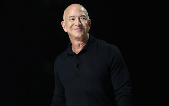 Bezos "Liverpul"un səhmlərini almağa hazırlaşır