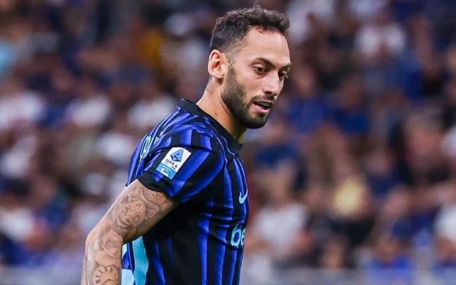 Çalhanoğlu ən yaxşı komanda yoldaşlarını açıqladı