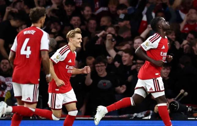 “Arsenal”dan mövsümə uğurlu start