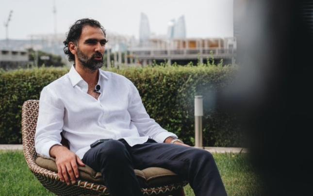 Vaqif Cavadov "Tvente"ni ziyarət etdi
