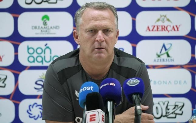 Con van den Brom: "Bunun sayəsində qələbə qazandıq"