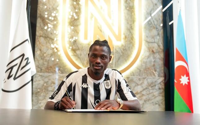 "Neftçi" nigeriyalı hücumçu transfer etdi