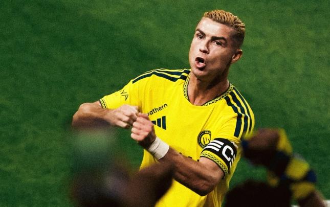 Ronaldo 979-cu qolunu vurdu