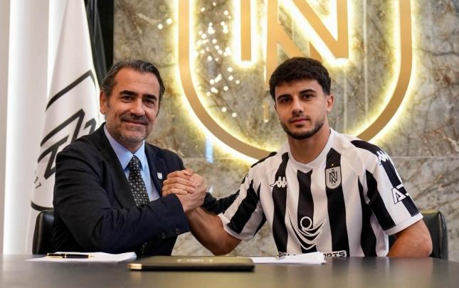 "Neftçi" onunla müqaviləni uzatdı