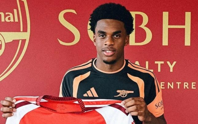 "Liverpul"un gənc hücumçusu "Arsenal"a keçdi