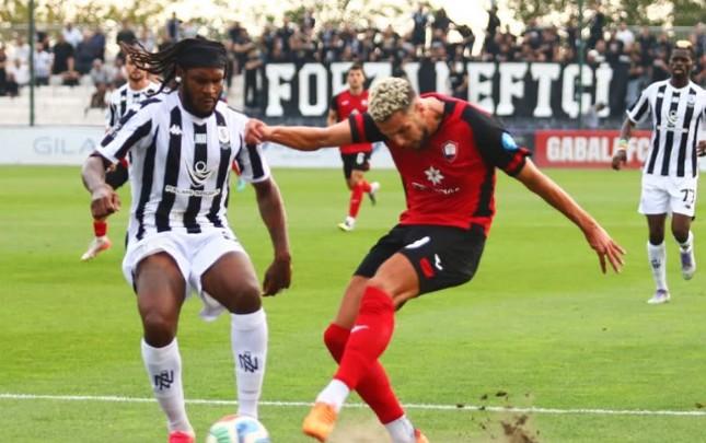 “Neftçi” hesabda öndə,  “Qarabağ” - “Şəfa”ya qarşı - Yenilənir