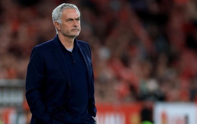 Mourinyo məğlubiyyətdən sonra hakimləri tənqid etdi