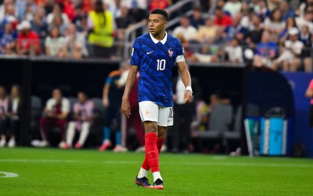 Mbappe yığmanın ilk oyununu buraxa bilər