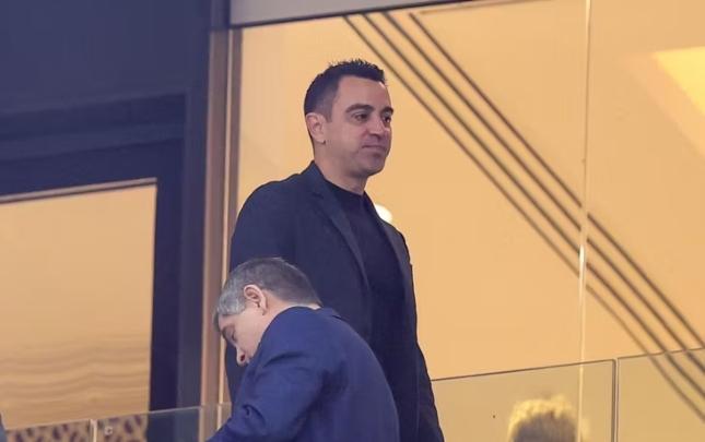 Xavi Niderland himnini öyrənəcəyinə söz verdi