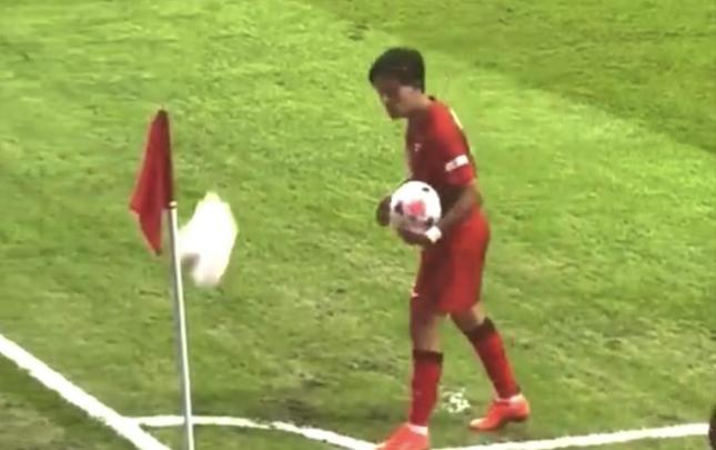 Arda oyunda azarkeşlərdən su istədi, görün, nə etdilər… - Video