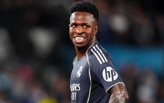 Mourinyo Vinisiusu ehtiyatda saxlayacaq