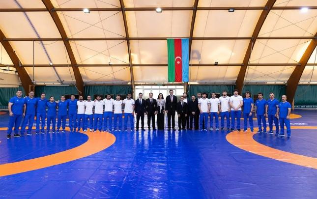 Azərbaycanı dünya çempionatında təmsil edəcək güləşçilər