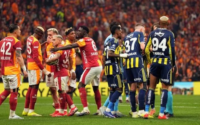 “Qalatasaray” və “Fənərbaxça” matçının heyətləri açıqlandı
