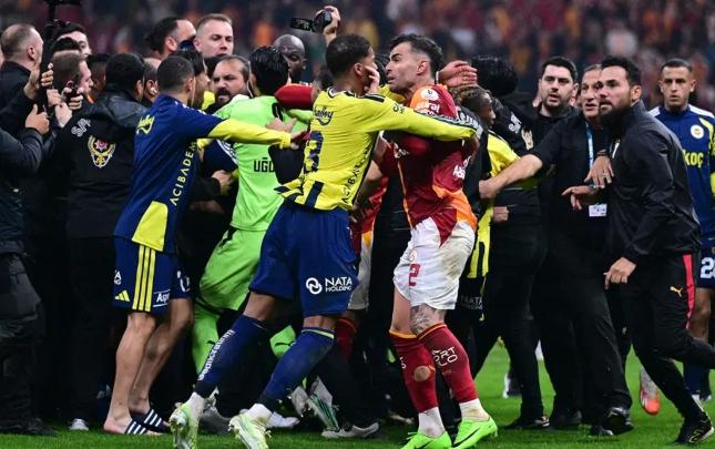 Derbidən sonra futbolçular arasında dava düşdü