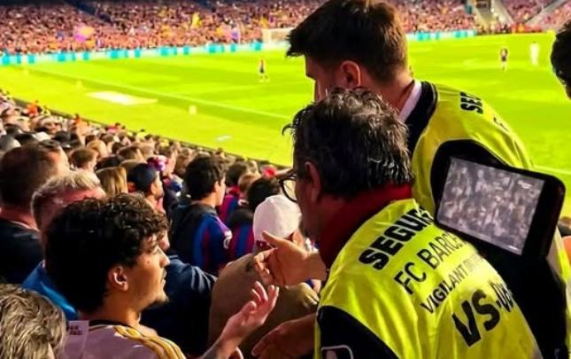 “Real” azarkeşi “Barselona”nın stadionundan qovuldu