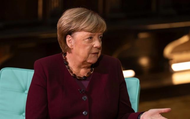 Angela Merkel Kompanidən danışdı