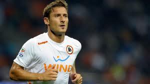 Françesko Totti: “Dünyada məndən güclü yalnız bir futbolçu var”
