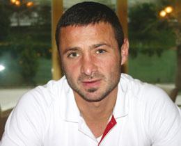 "Neftçi"nin futbolçusu Bülənt Qorxmazı təriflədi