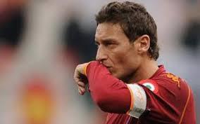 Totti: “Futboldan gedirəm”