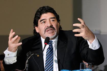 Maradona: "Argentinanın müdafiə xəttindən narahatam"
