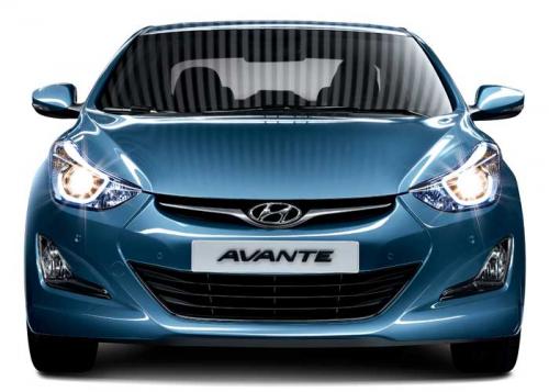 Hyundai Elantra-nı yenilədi