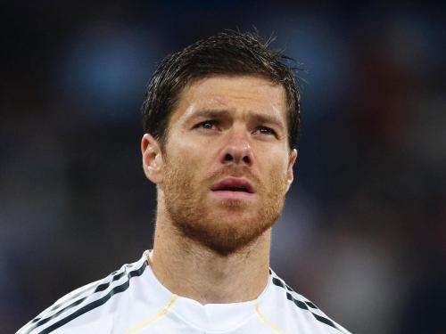 Xabi Alonso Avropa nəhənglərinin hədəfində