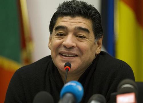 Dieqo Maradona: “Bədbəxtin, axmağın biridir”