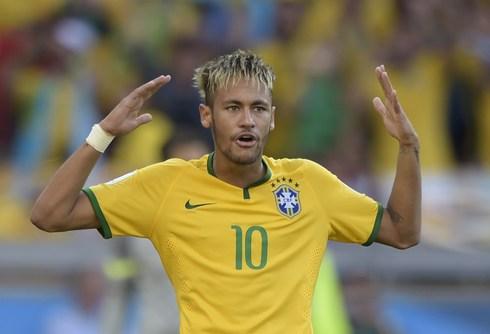"DÇ-2014"ün ilk 1/4 finalçısı Braziliya oldu (VİDEO)