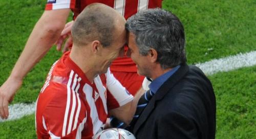 Mourinyo: "Robben bənzərsiz futbolçudur"