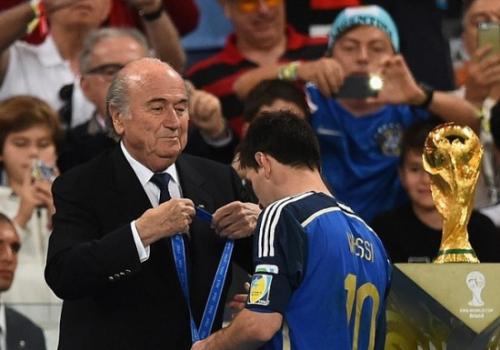 Blatter: "Messi DÇ-2014-ün ən yaxşısı seçiləndə təəccübləndim"