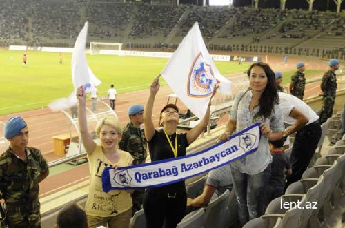 "Qarabağ"dan qadınlara jest