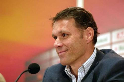 Van Basten "AZ Alkmaar"da qaldı