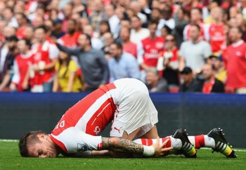 "Arsenal"ın futbolçusu üç ay müddətinə sıradan çıxdı