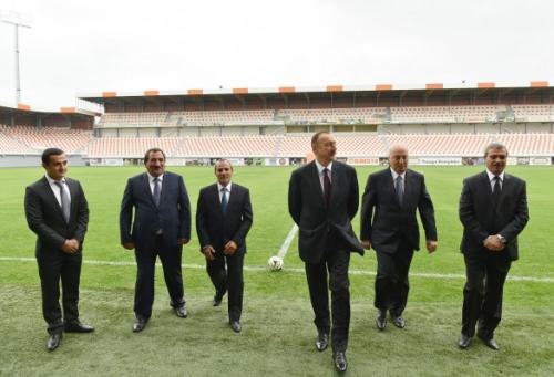 Prezident yeni stadionda (FOTOLAR)