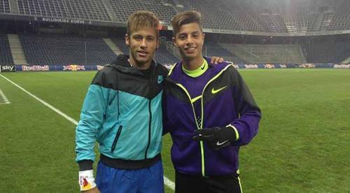 Neymar 15 yaşlı futbolçu ilə yarışdı (VİDEO)