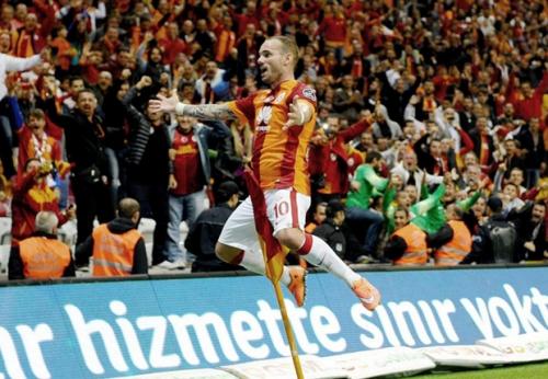 “Fənərbaxça” ilə oyunlarda bəxtim gətirir” - Sneyder