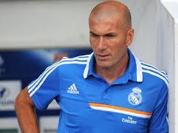 Zidan məşqçi kurslarına başladı