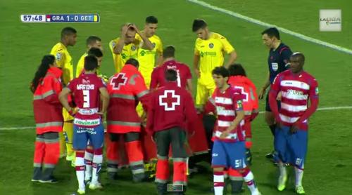 Futbolçunun ayağı qırıldı (VİDEO)
