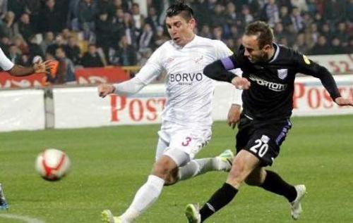 Subaşiç oynadı, komandası uduzdu