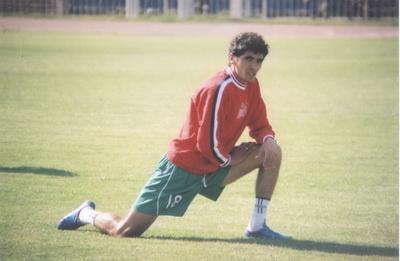 "Xaricdə oynamalıyıq ki, inkişaf edək"